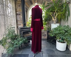Vintage Jonquil Diane Samandi Bordeaux Stretch Velvet & Satin Robe Neiman Marcus