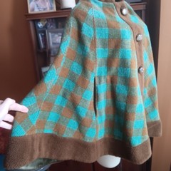 True Vintage Small Poncho Cape 1970’s Cowgirl Boho Pioneer Wear New Mexico USA