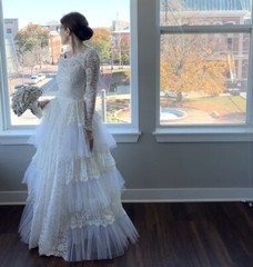 Vintage 1950s 1960s White Tulle + Lace Cupcake Tiered Ruffle Wedding Dress XXS