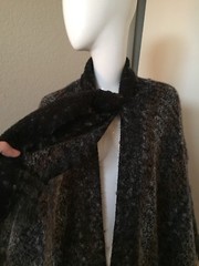Oscar de la Renta Accessory Street VINTAGE! Wool Black/Gray Tied Neck Cape O/S