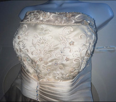 Demetrios Wedding Dress Gown Size 18 Ivory Lace Tulle Satin Beaded Organza EUC