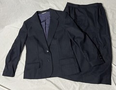 ICI Vintage 100% Wool, lined Suit, Made in Poland Navy pinstriped Womens sz 10