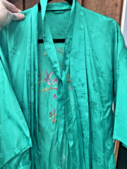 Vintage Golden Bee Embroidered Kimono Robe, All Rayon – Size Large