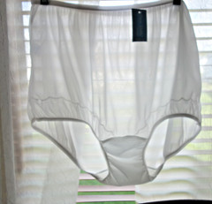 Vintage Dixie Belle Panties Granny White Nylon Pillow Tab Size 12 NWT