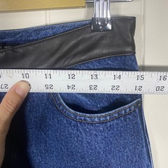 Y2K VTG DKNY JEANS Women Denim Faux Leather Waist Straight Jeans Size 6