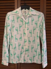 vintage blouse Hamilton 8 Dallas, white with mint green giraffe medium size