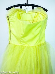 Vintage 50’s Party/Prom/Formal Yellow Strapless Gown W/ Shawl & Gloves XXS