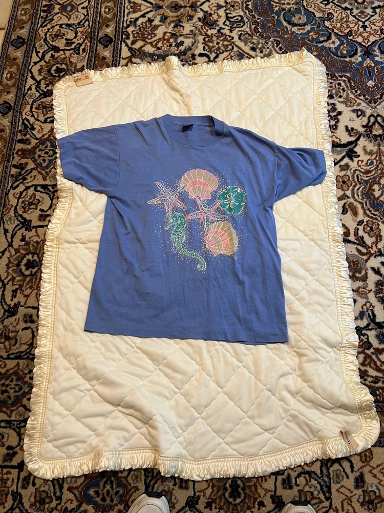 Vintage 1990s Fruit of the Loom Best Womens? T-Shirt Seashells/Starfish/SeaHorse