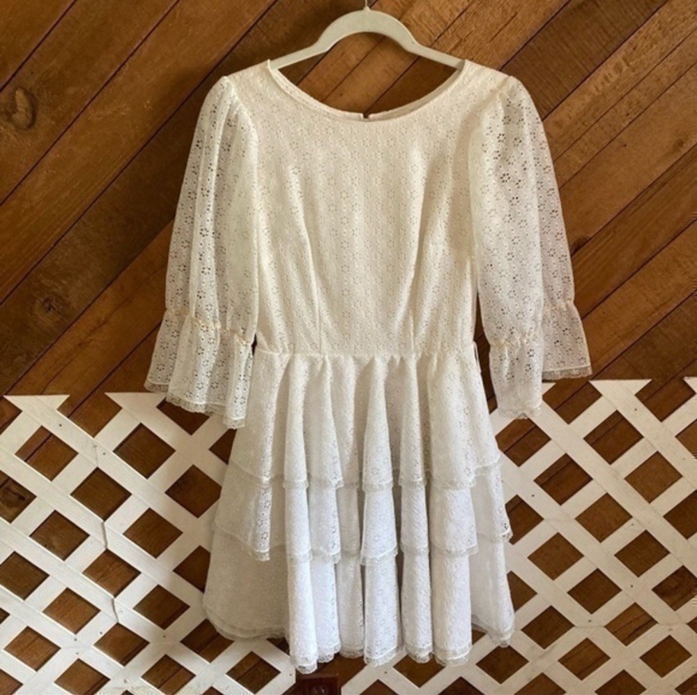 The Square Dance Dress Co ivory tiered eyelet lace dress size 6