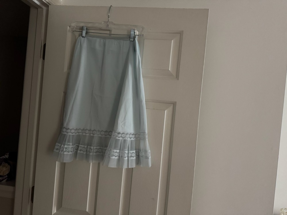 Vintage Half Slios – Nylon, Size Small, Excellent Condition