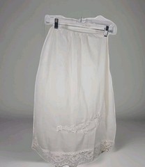 Vintage 60s White ½ Slip Dress M Scalloped Hem Embroidered Cottagecore Coquette