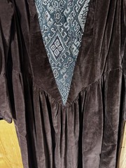 VTG REN FAIRE MAXI DRESS BROWN VELVET TAPESTRY DETAIL Women’s L? Renaissance