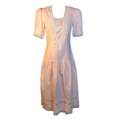 1980s Gunne Sax pink cotton dress with a drop-waist silhouette and white lace