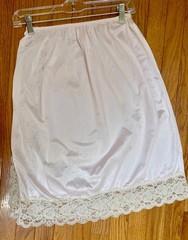 Vintage Pink Lace Half-Slip~JC Penney~Size 10-12 (M) ~Beautiful!