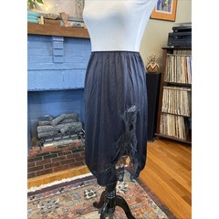 Vintage Dixie Belle Half Slip Black Anti-static Size Medium Lace Trimmed Slits