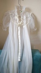 Vtg Peignoir Nightgwn Set Sheer Glamour Robe Lace 60s Hollywood Sz 32 USA **Read