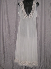 Vtg 50s-60s Ladies Sz S/M Ultra-Pale Blue Nightgown by Ro Jene Lingerie