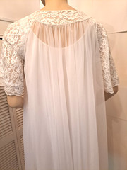 VTG 50’s/60’s SHADOWLINE Nylon LACE Midi NIGHTGOWN & ROBE Romantic Lingerie Set