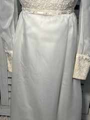 Vintage 1960s Warm Ivory High Neck Wedding Dress Custom Made Size 6/8 W/bag