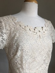 STUNNING VTG SAKS FIFTH AVENUE Ivory Lace Short Sleeve Top Blouse SZ 34