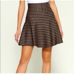 MaxStudio Pull-on Knit Houndstooth Fit&Flare Skirt. EUC.