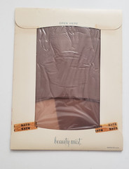 Vintage Beauty Mist Stockings Size 10M Seamless Blonde 60s 70s