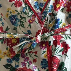 VTG Cotton Bathrobe~Floral~Red Rose Garden~Maxi-Length~Satin Trim Loungewear EUC