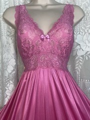VTG LXL Shadowline DEEP PINK SILKY SOFT Nylon Peignoir Robe Nightgown olga esque
