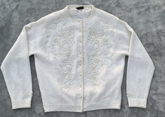 Vintage 70% Lamb’s Wool 30 % Beaded Sweater Lines with Pearle Buttons Size 38