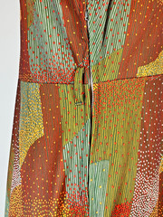 Vintage 1970’s lightweight nylon knit earth tone abstract print day dress Medium