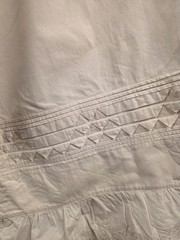VICTORIAN 19TH C WHITE LINEN BLOOMERS W UNUSUAL SAWTOOTH PLEAT DETAILS + EYELET