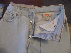 Levi’s 501 VTG Women’s Straight Leg Blue Button Fly Made USA Fit 26X34 (Size 9L)