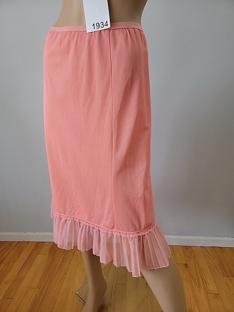 Vintage Rogers Tricot Nylon Coarl Half Slip Pleat/Lace Detail Size 5