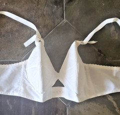 32A Vintage Exquisite Form Circl-O-Form Wireless Pointy Stiff Cups Bra 4472
