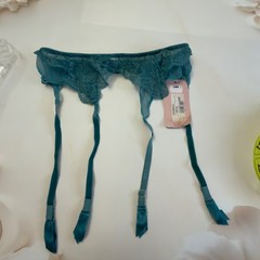 GUESS Women’s Lace Suspender Belt Garter Belt Green Size XL / EU 46 Nwt.