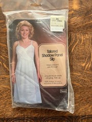 Vintage Sears Tailored Shadow Panel Slip 100% Antron Nylon White Size 34 Average