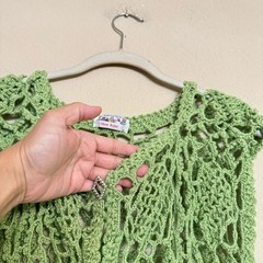 Vintage Hand Crochet Knit Vest Size Medium Green Sweater Sleeveless Boho Retro