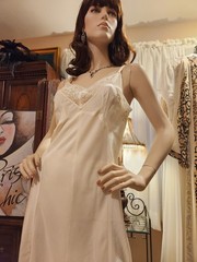 Vintage 1940s Deena 8 Gore Off White Lacy Full Dress Slip Nightgown Sz 36