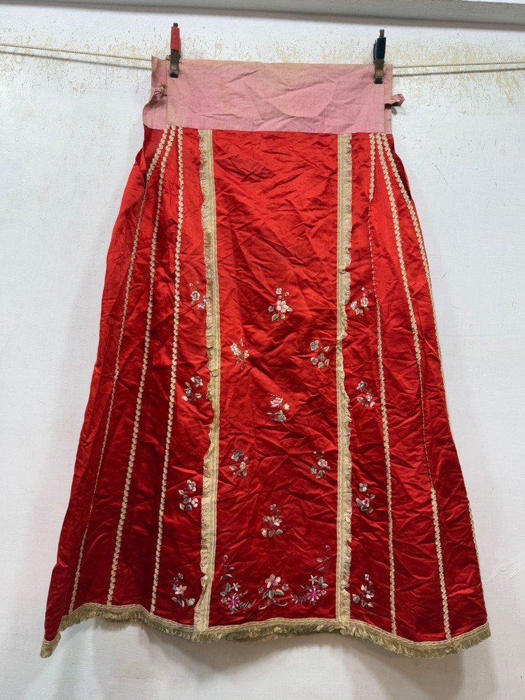 Vintage Gorgeous Chinese Silk Embroidered Apron Skirt 94×70 Cm
