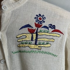 VTG 1970s Scenic Floral Embroidered White Gauze Cotton Button Up Womens Sz M