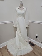 VTG’70s JCPENNEY Off White Organza/Prairie Pioneer Wedding Dress/Long Sleeve