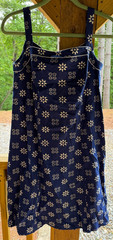 Vintage 1970s Snowflake Pattern Cottagecore Sun Dress Sleeveless Classic Retro!