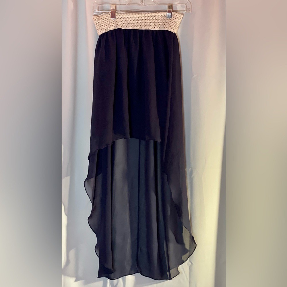 Bella D High Low Navy Skirt White Crochet Waistband Size Small EUC Flowy