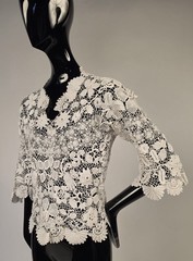 BEAUTIFUL HAND MADE EDWARDIAN IRISH CROCHET BELL SLEEVE BLOUSE W FLORALS