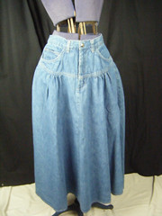 CANDIES Vtg 90s Blue Denim Western Cut Skirt-Waist 26.5″