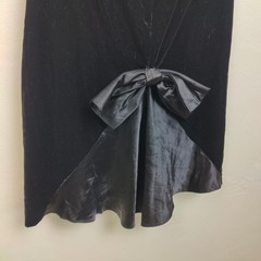 Vintage 1950s Womens Dress Small Black Velvet Sweetheart Bow Glamour