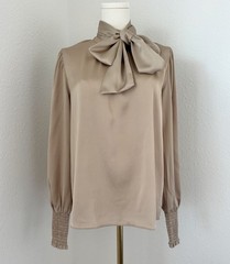 NWOT Ann Taylor Tan Gold Bow Tie Neck Long Sleeve Smocked Cuff Blouse Top Sz Sm