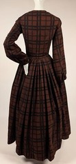 UNUSUAL LINEN WOOL WOOD GRAIN WINDOWPANE 1840’S WINTER WEIGHT DRESS W PLEAT CUFF