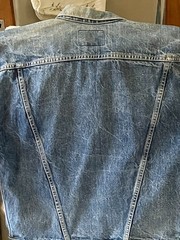 Vintage Levis Women’s Sz M Trucker Denim Blue Jean Jacket Made in USA White Tag