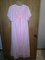 Vintage ’60’s Sheer Pink Nylon Lace Chiffon Peignoir Set Robe Size Small